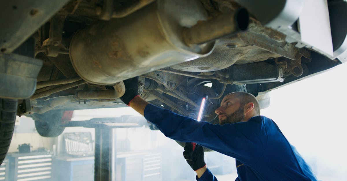 découvrez l'importance de l'entretien de votre véhicule, les meilleures pratiques à adopter et nos conseils pour garder votre voiture fiable, sécurisée et performante au quotidien.