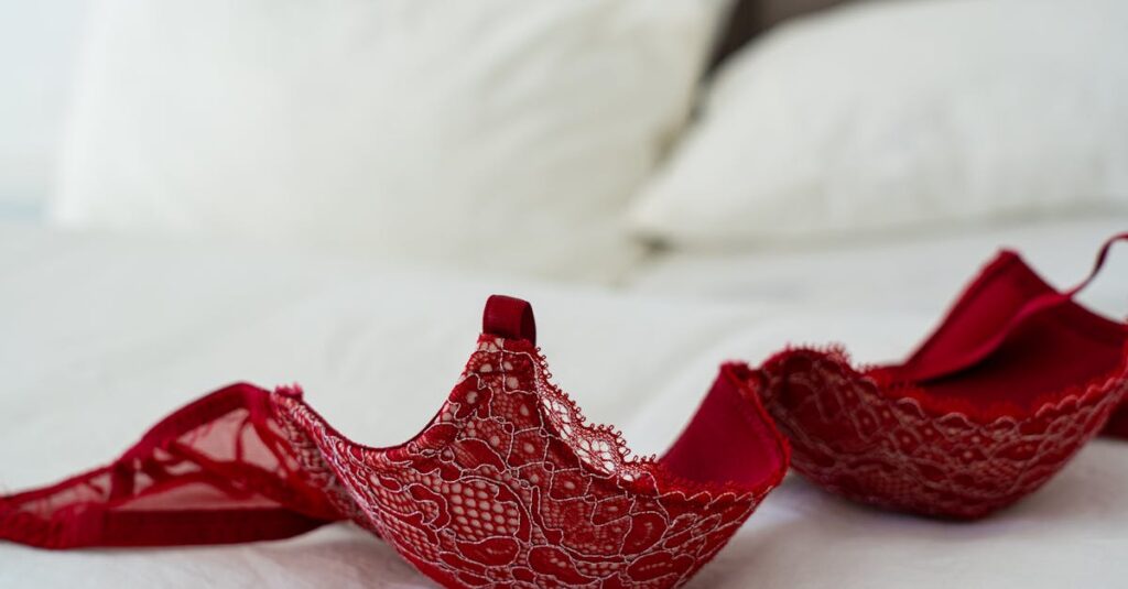 découvrez notre sélection de lingerie élégante et raffinée pour toutes les occasions. confort, séduction et qualité au rendez-vous. trouvez la pièce parfaite pour sublimer votre silhouette.